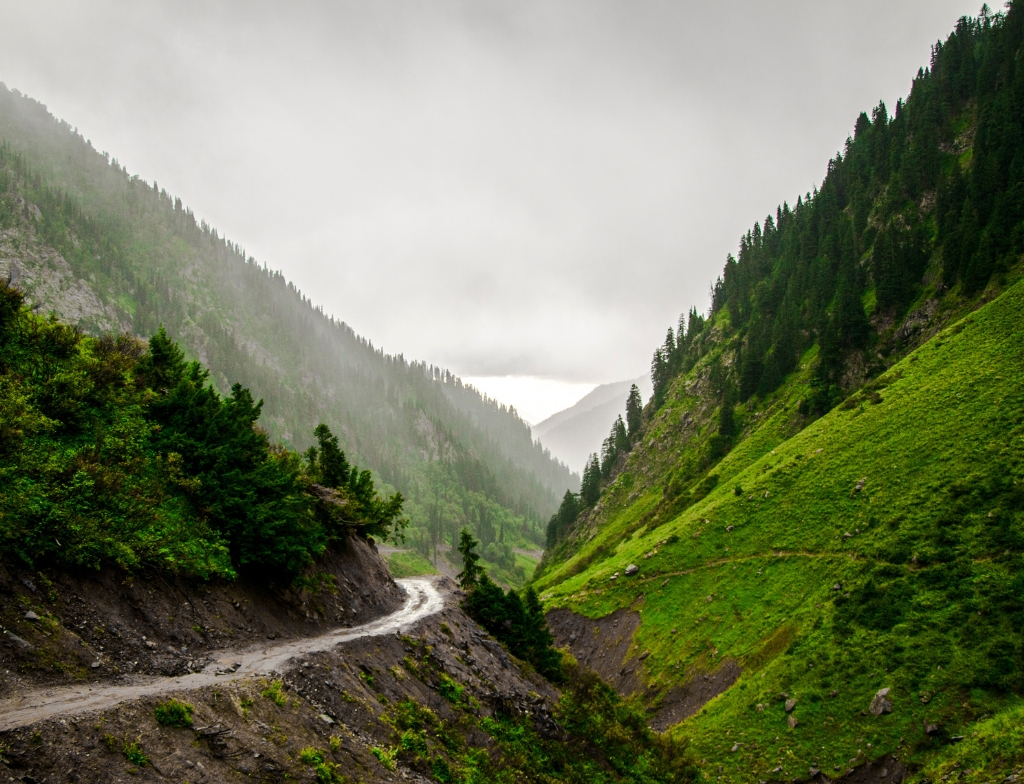 road conditions to neelum valley