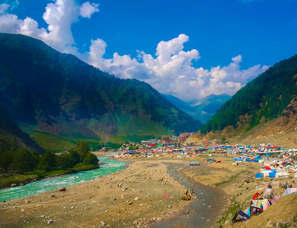 BEST TIME TO VISIT NARAN Kaghan valley