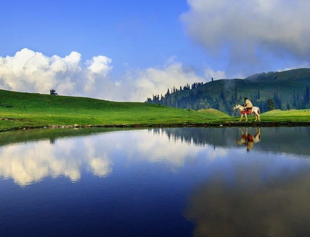 PAYEE LAKE NARAN Kaghan VALLEY