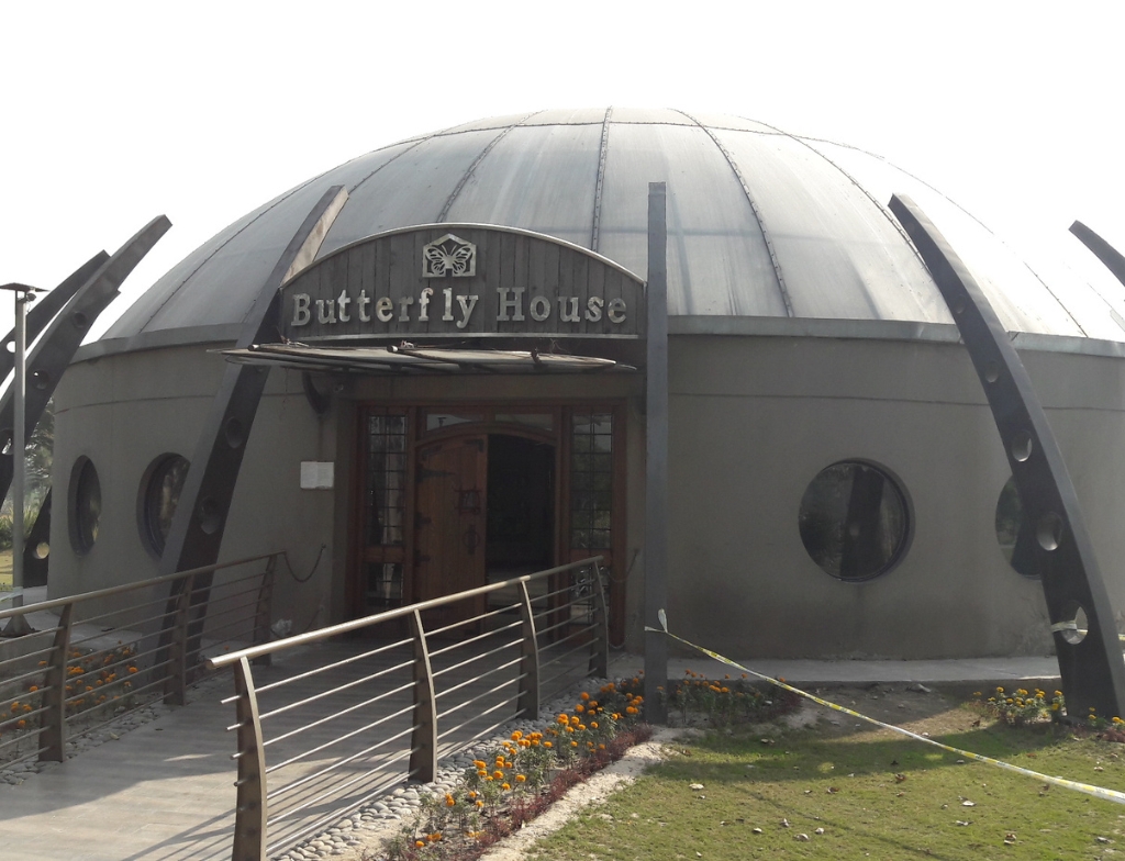 JALLOPARKLAHOREPAKISTAN BUTTERFLY HOUSE