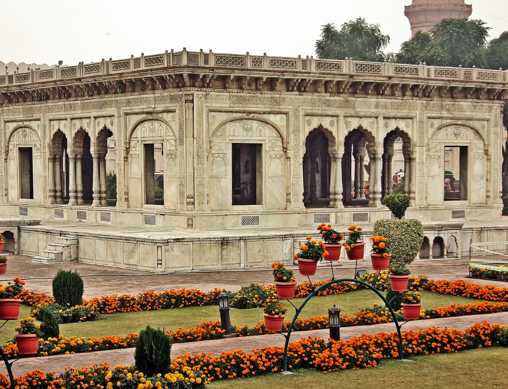 historical places in pakistan lahore fort