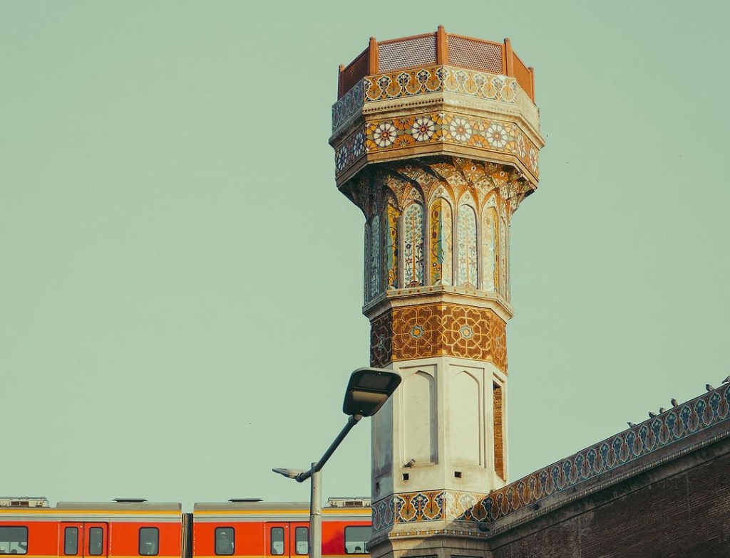 minarets of chauburji