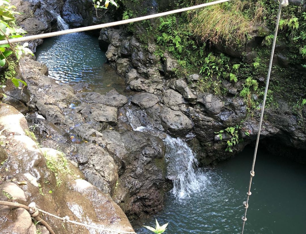 rope swing at waimano falls