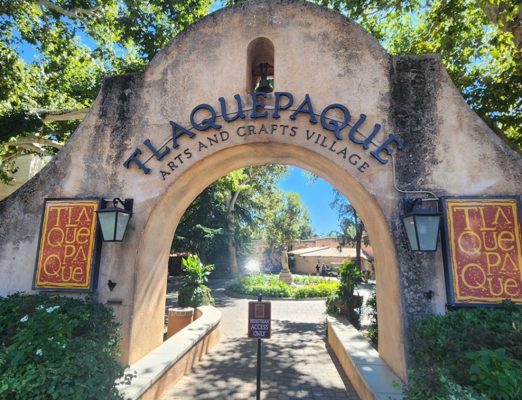 Tlaquepaque Arts and Shopping Village