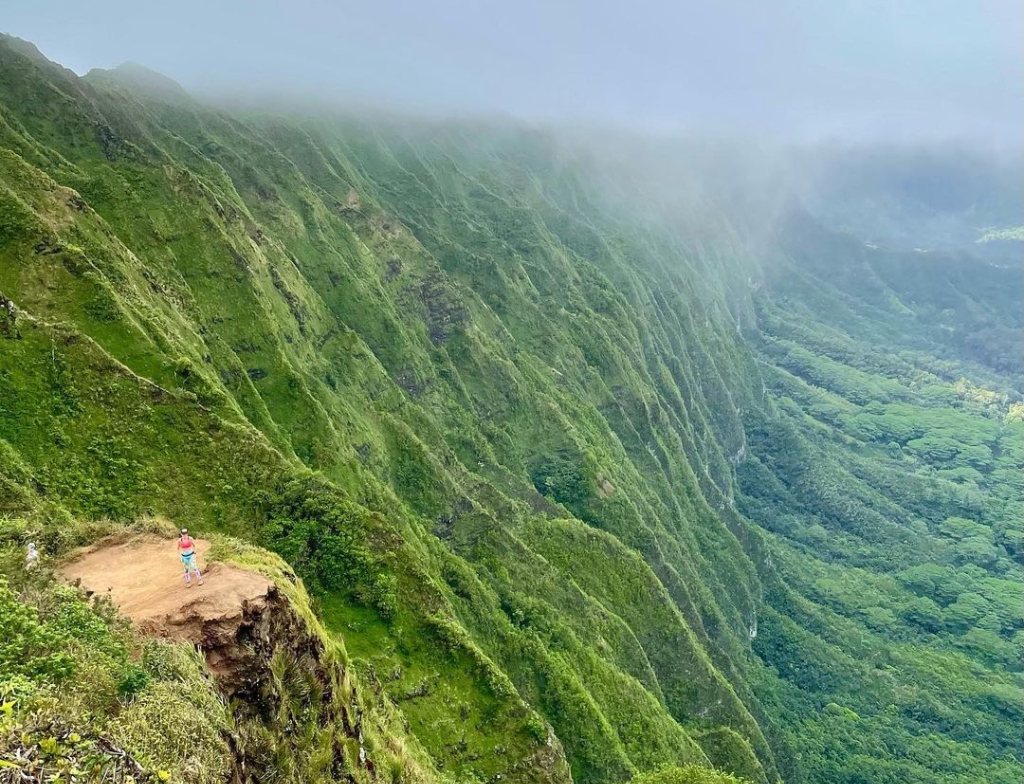 KULIOUOU RIDGE TRAIL