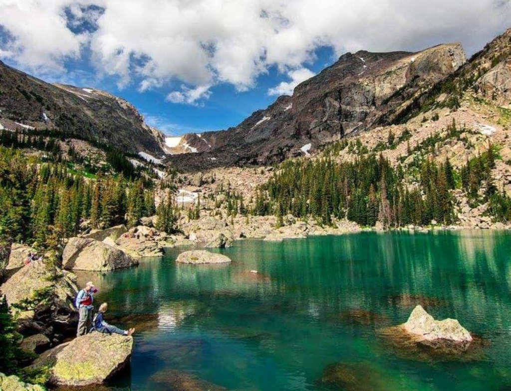 lake haiyaha mountain