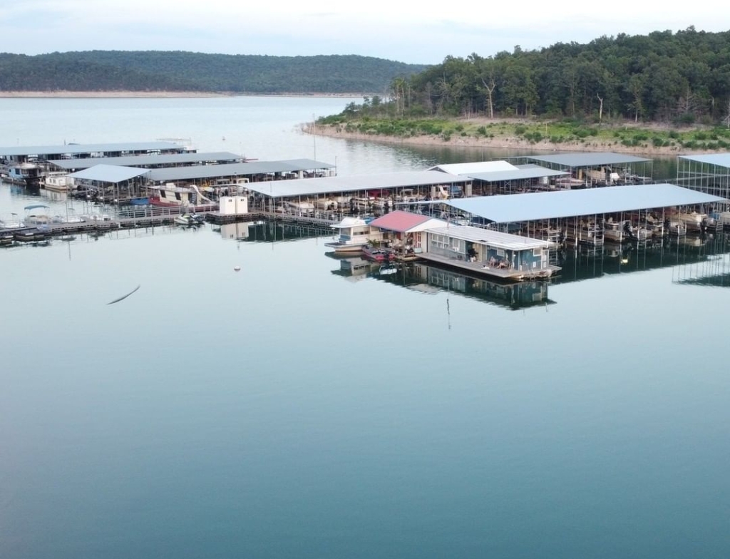 Bull Shoals lake cabins