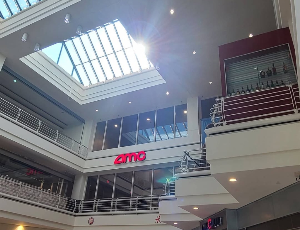 Amc Rivercenter mall