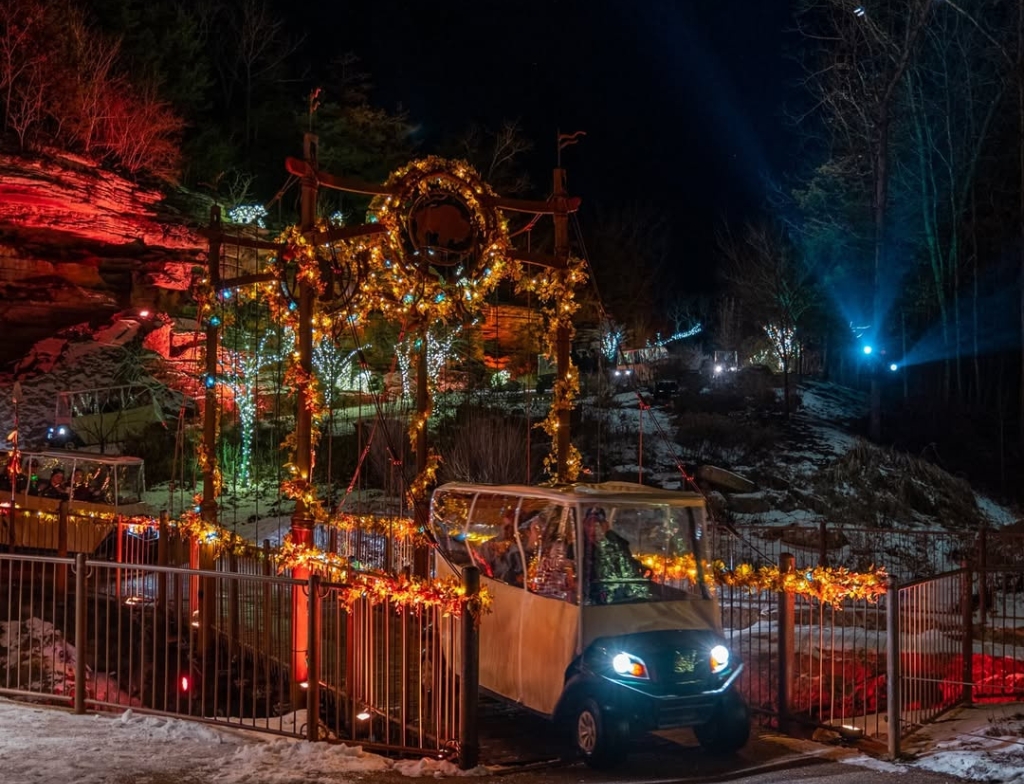 LostCanyonCaveandNatureTraillights