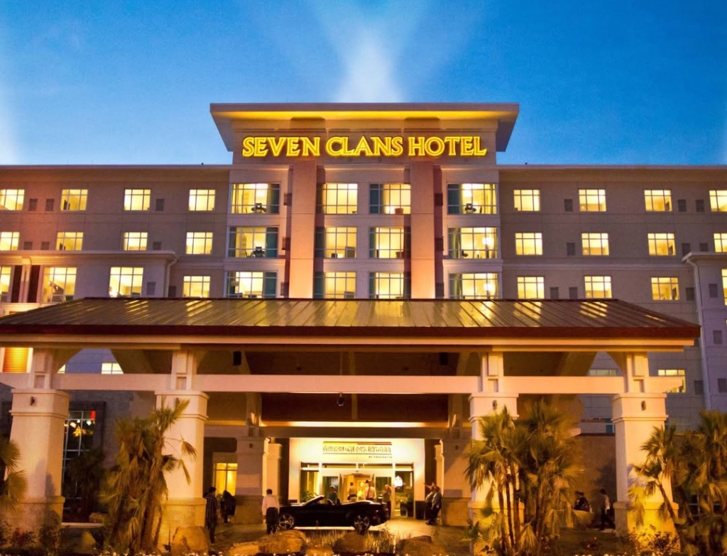 7 clans hotel