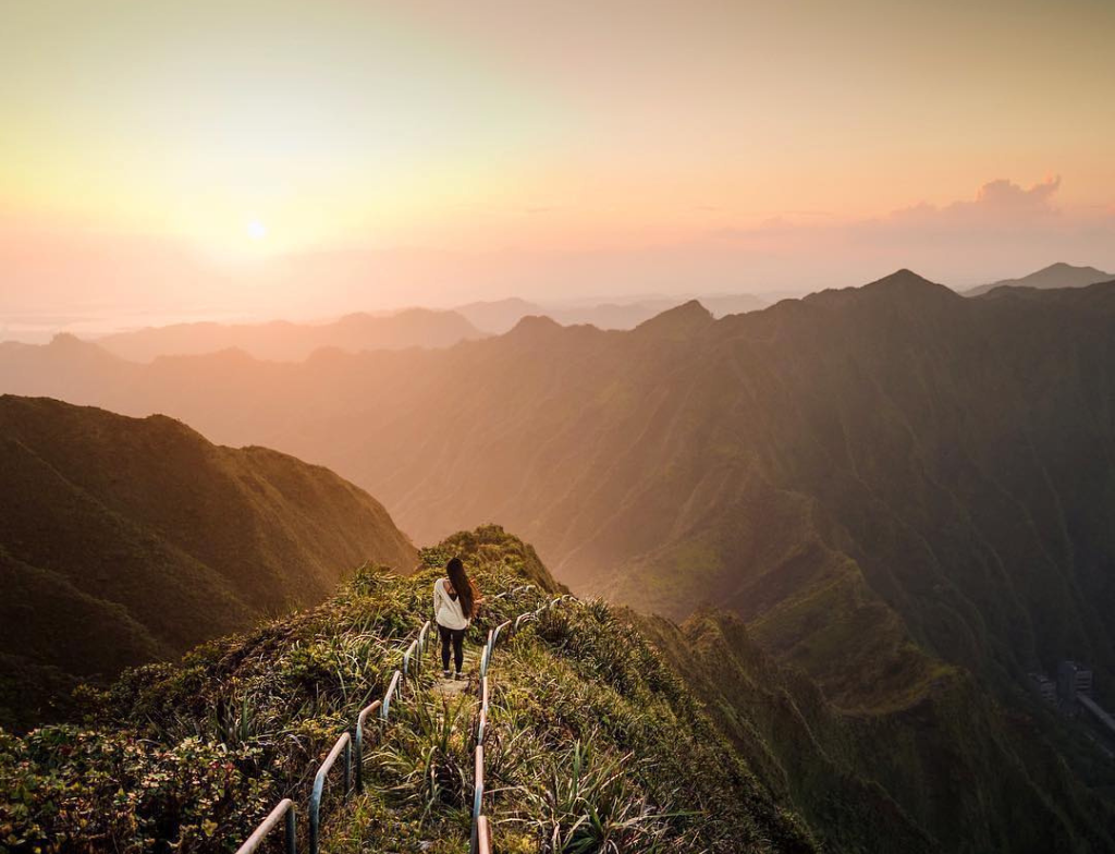 Crouching Lion hike sunrise